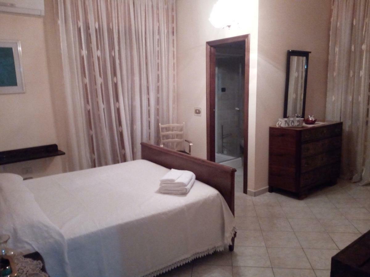 Il Tuo Letto Sullo Stretto Bed and Breakfast Reggio di Calabria Exteriör bild